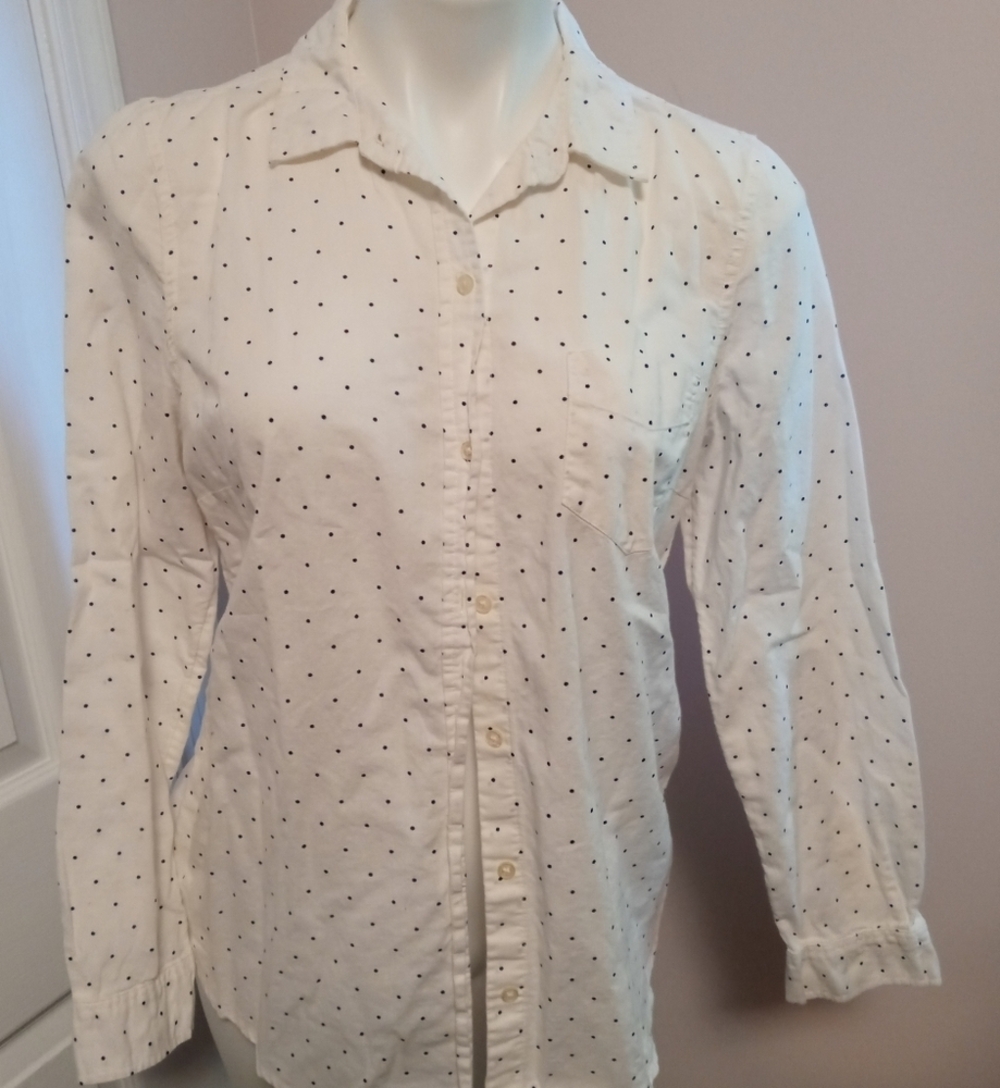 Old Navy white polka dot button down shirt